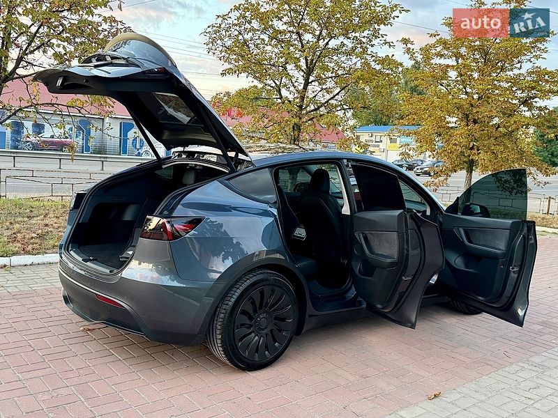 Позашляховик / Кросовер Tesla Model Y 2022 в Києві фото 98 Позашляховик / Кросовер Tesla Model Y 2022 в Києві