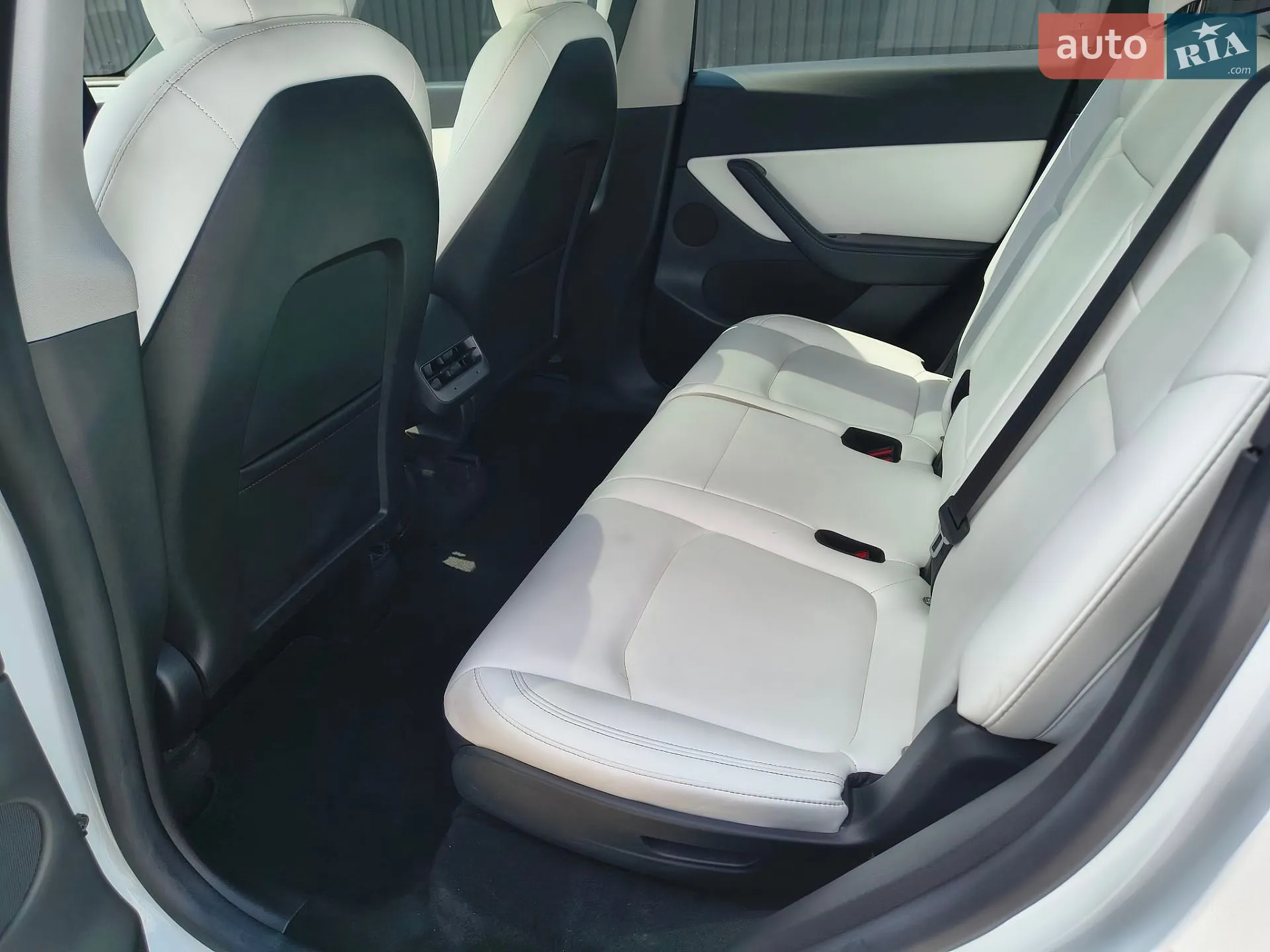2021 Tesla Model Y - мініатюра 31