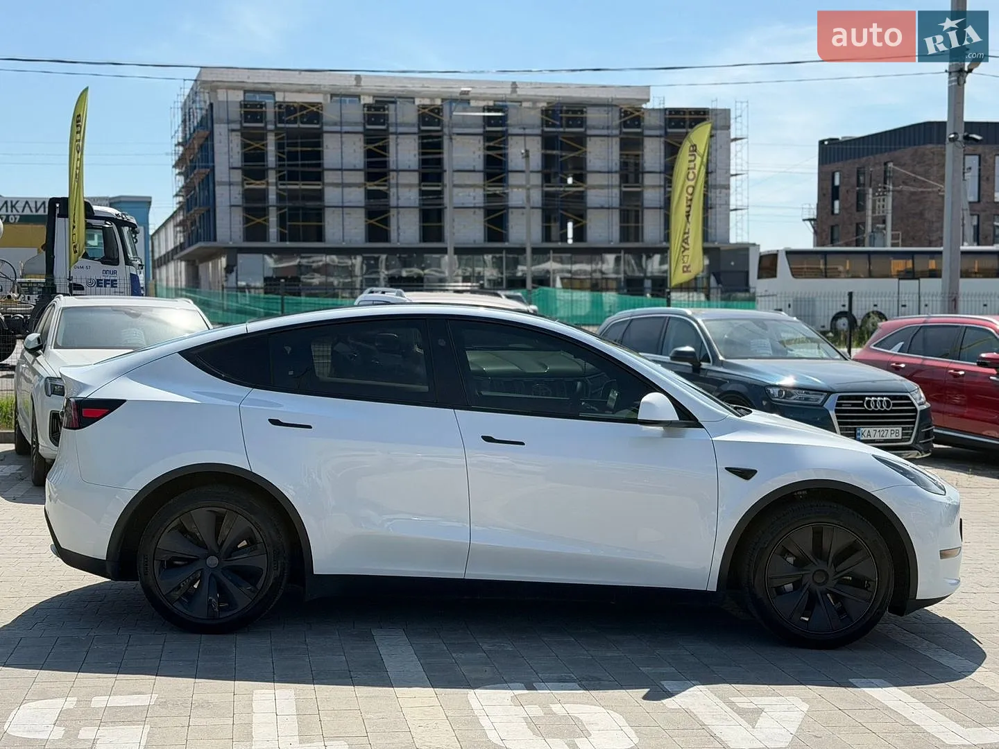 2024 Tesla Model Y - мініатюра 4