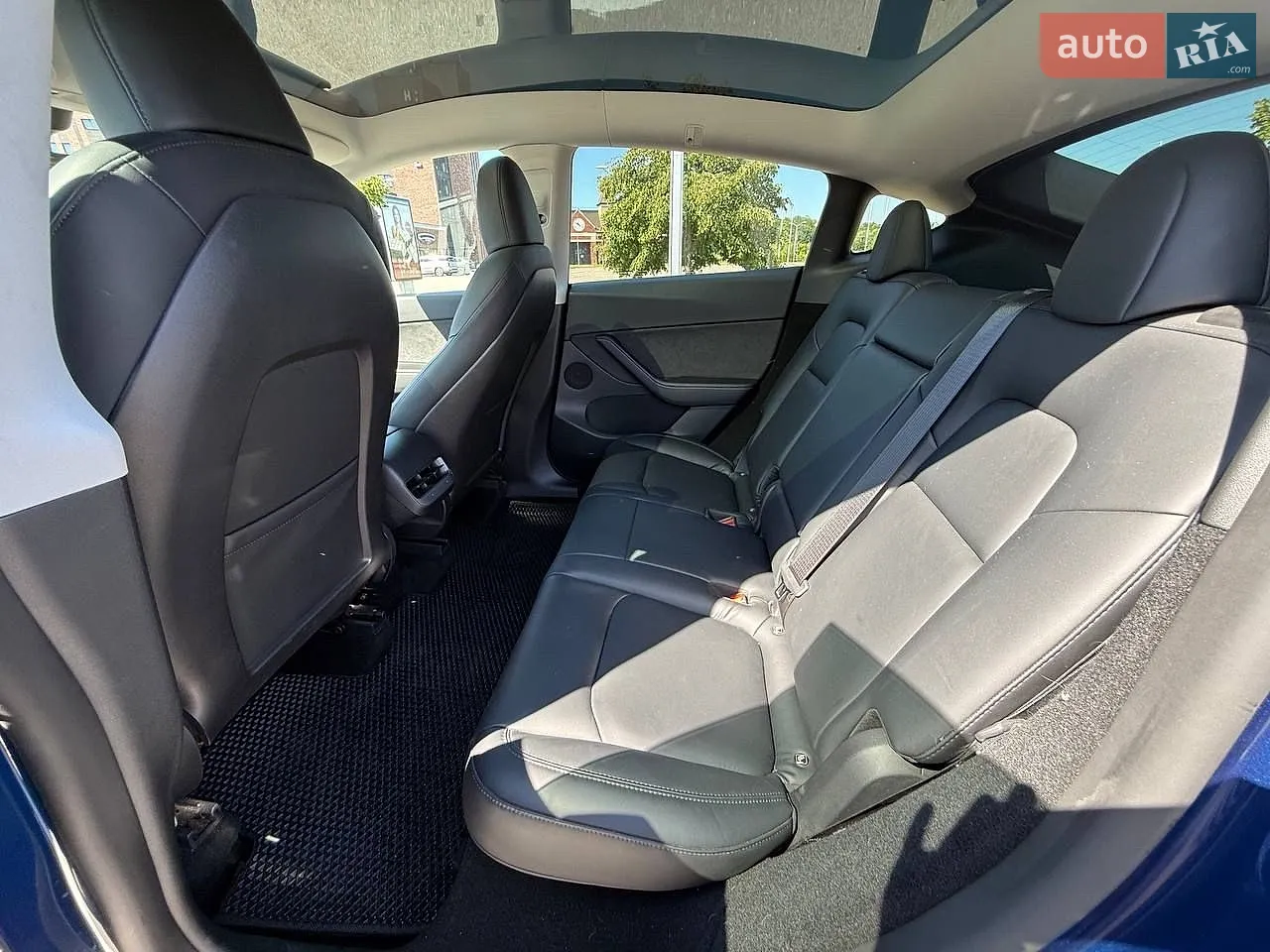2022 Tesla Model Y - мініатюра 9