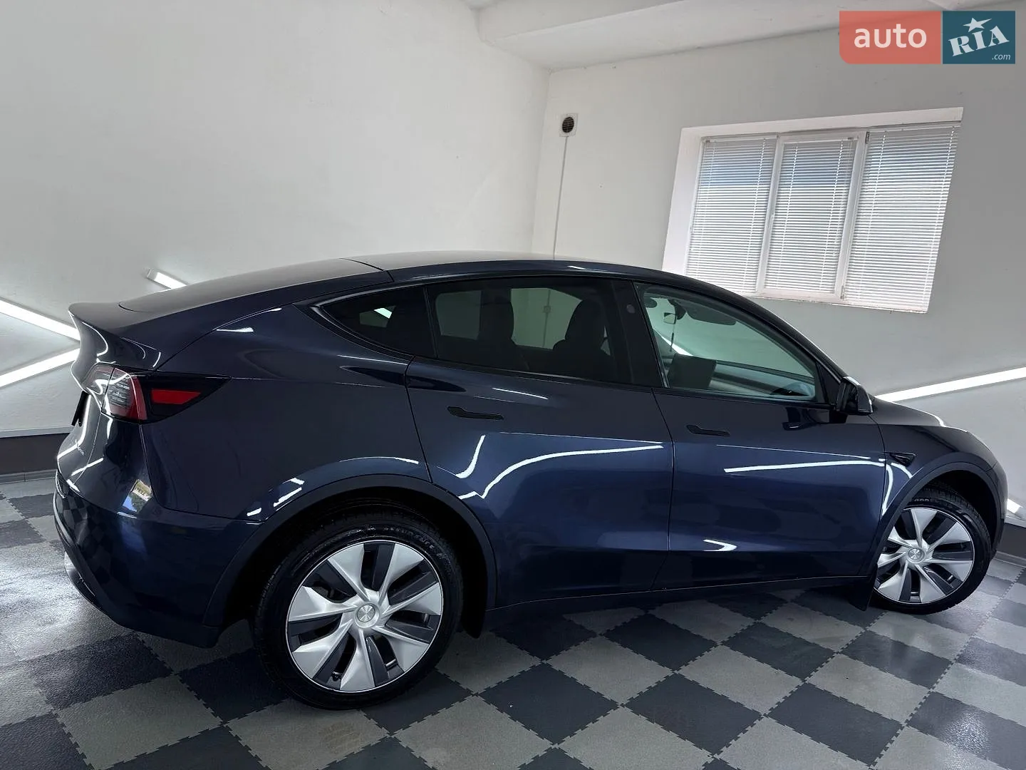 2024 Tesla Model Y - мініатюра 15