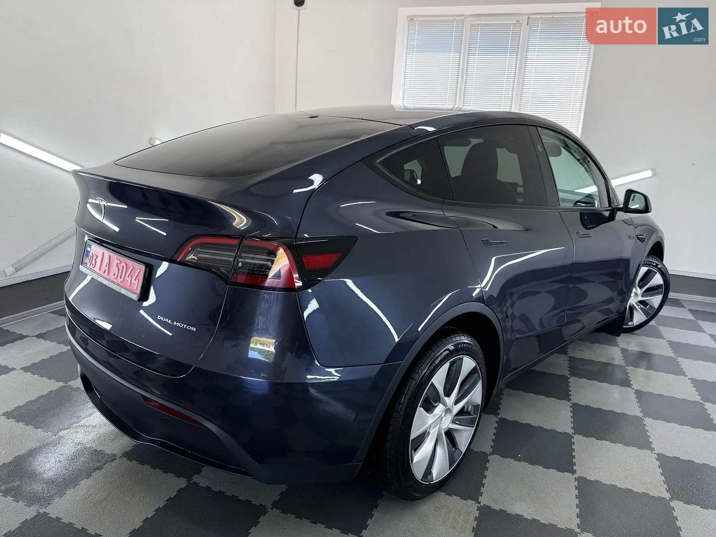 2024 Tesla Model Y - мініатюра 18