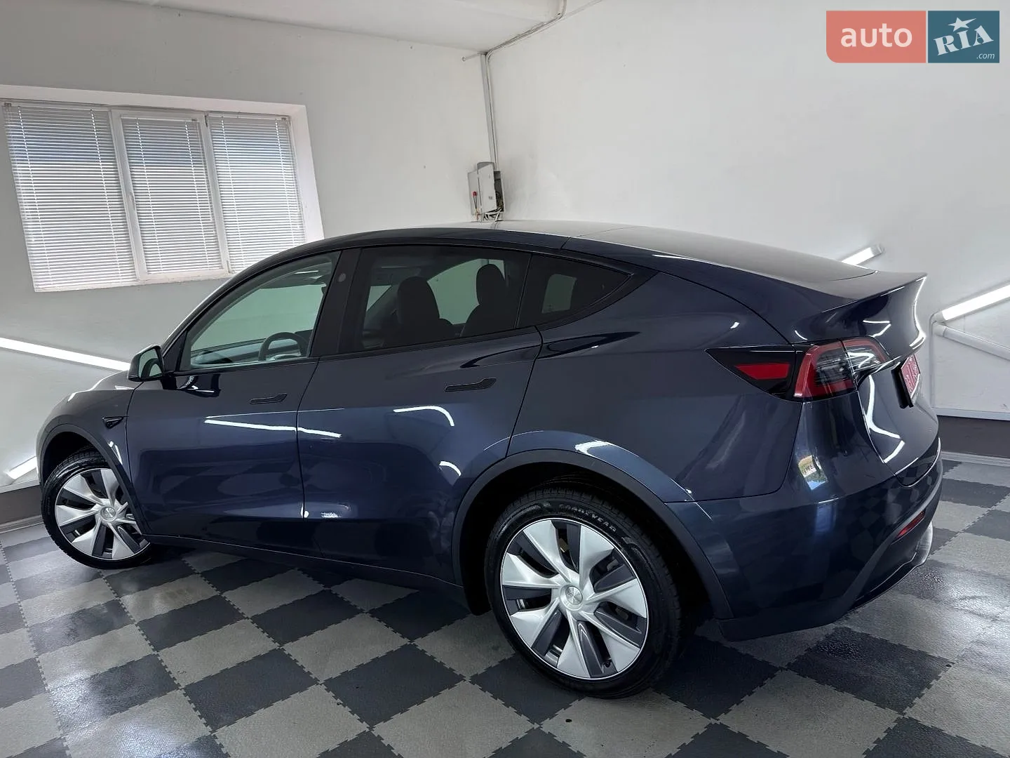 2024 Tesla Model Y - мініатюра 21