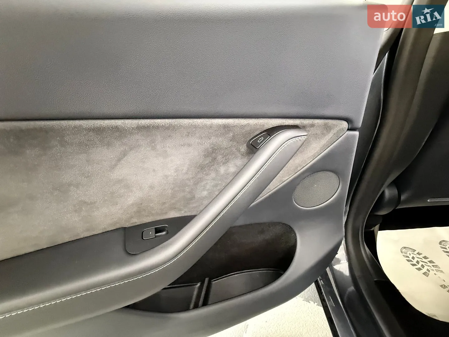 2024 Tesla Model Y - мініатюра 45