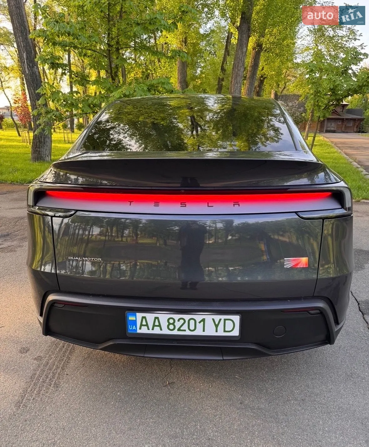 2025 Tesla Model Y - мініатюра 11
