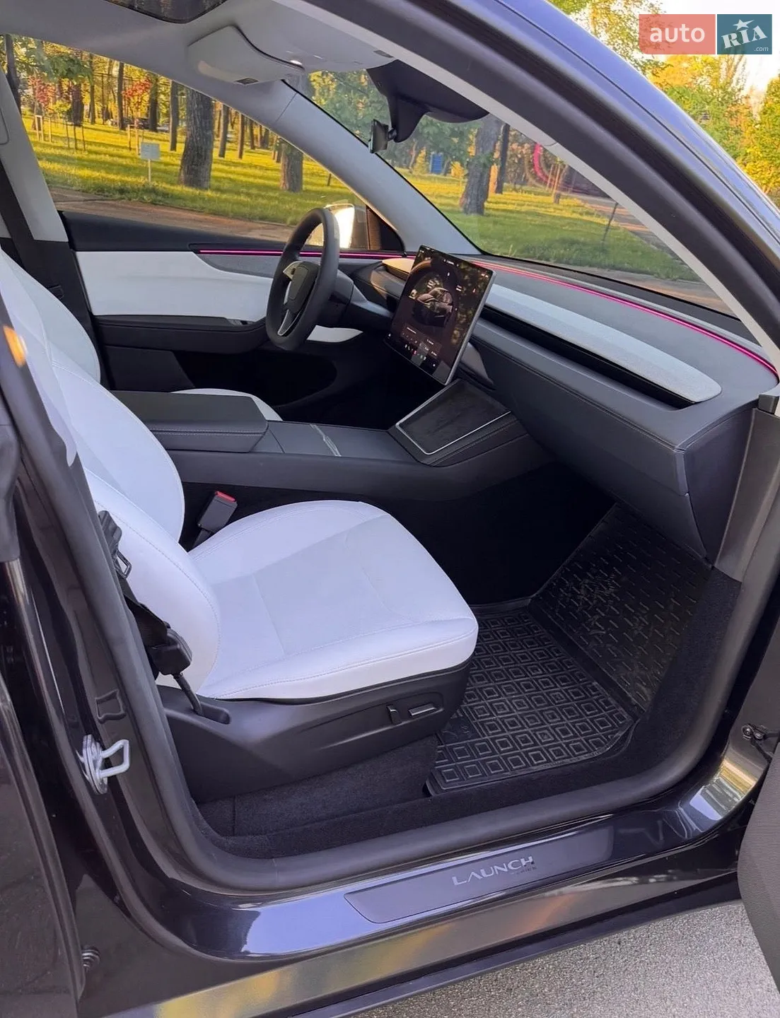 2025 Tesla Model Y - мініатюра 19