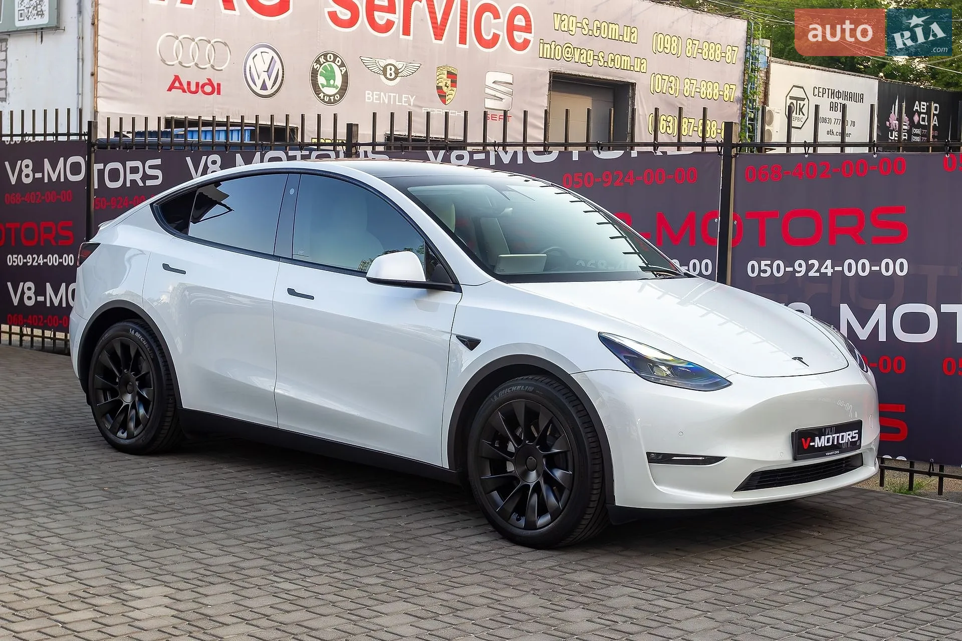 2022 Tesla Model Y - мініатюра 3