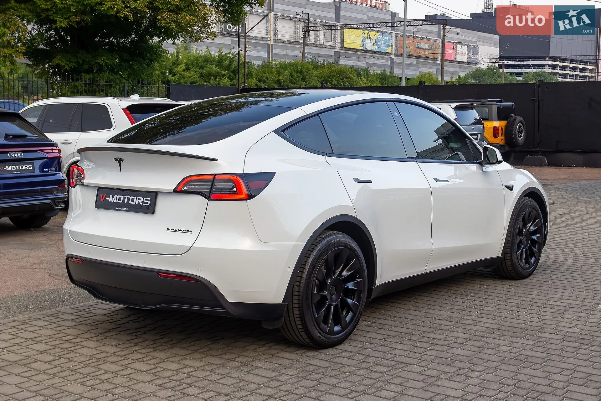 2022 Tesla Model Y - мініатюра 8