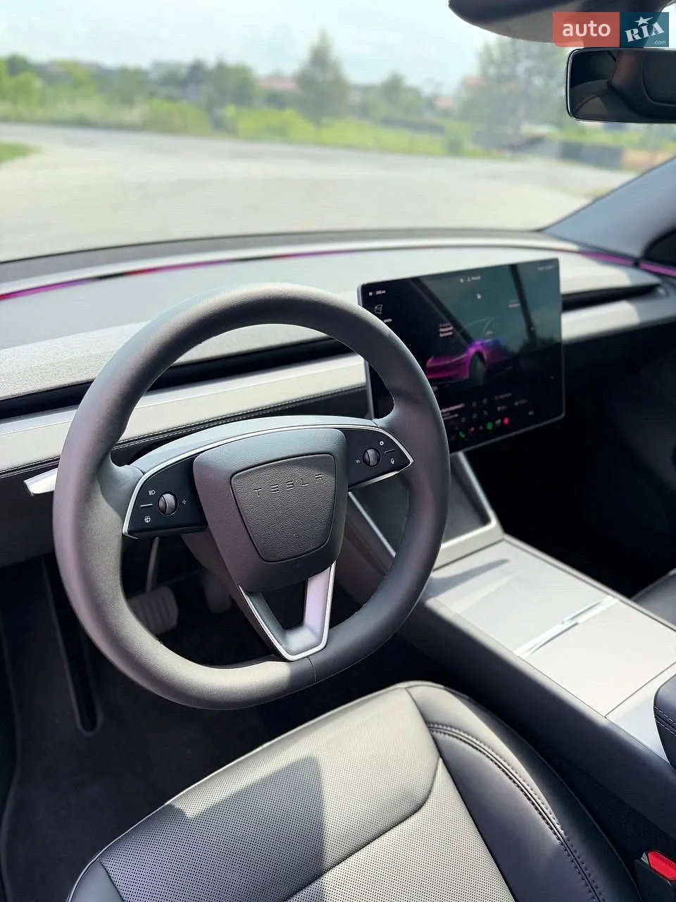 2025 Tesla Model Y - мініатюра 9
