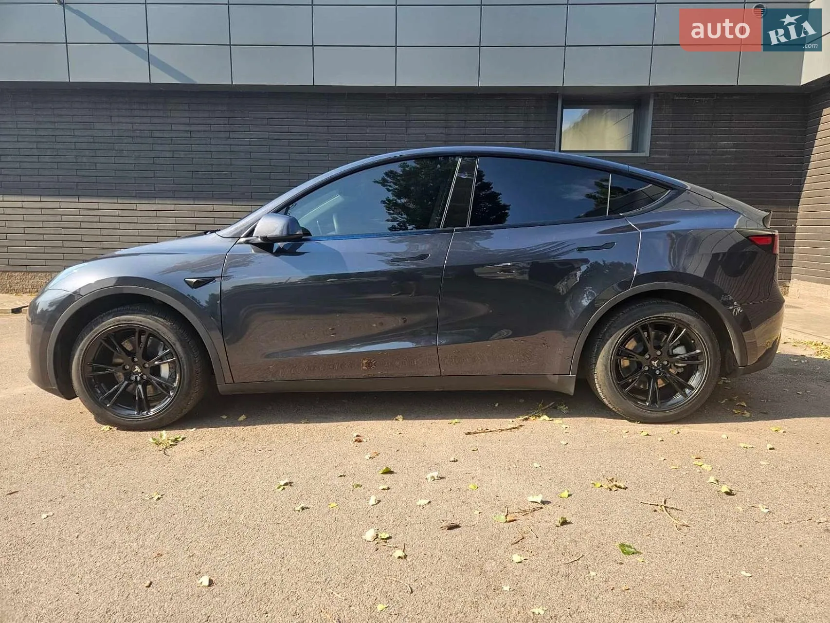 2024 Tesla Model Y - мініатюра 8