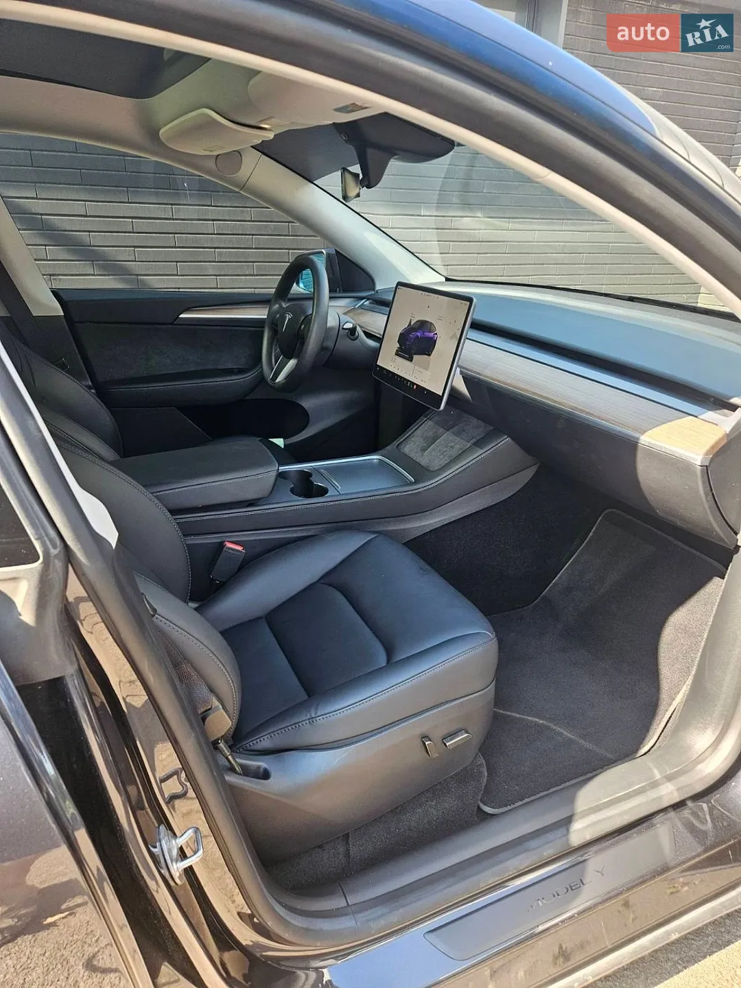 2024 Tesla Model Y - мініатюра 22