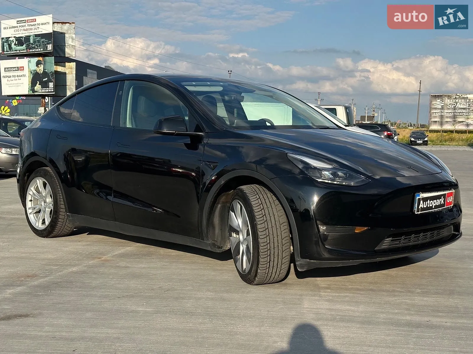 2024 Tesla Model Y - мініатюра 3