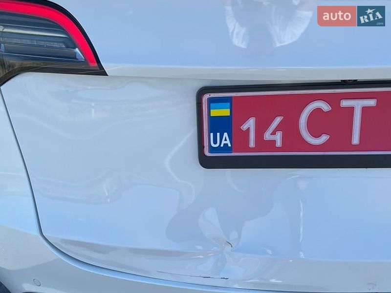 Внедорожник / Кроссовер Tesla Model Y 2021 в Львове