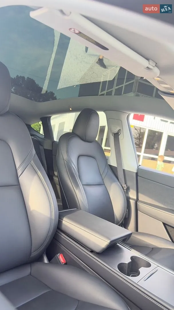 2024 Tesla Model Y - мініатюра 25