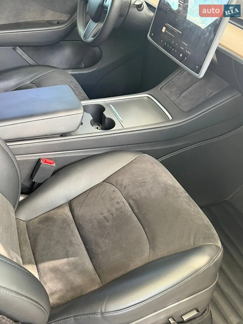 2024 Tesla Model Y - мініатюра 9