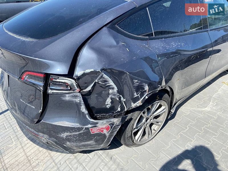 Позашляховик / Кросовер Tesla Model Y 2023 в Львові