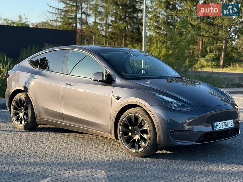 Tesla Model Y 2022