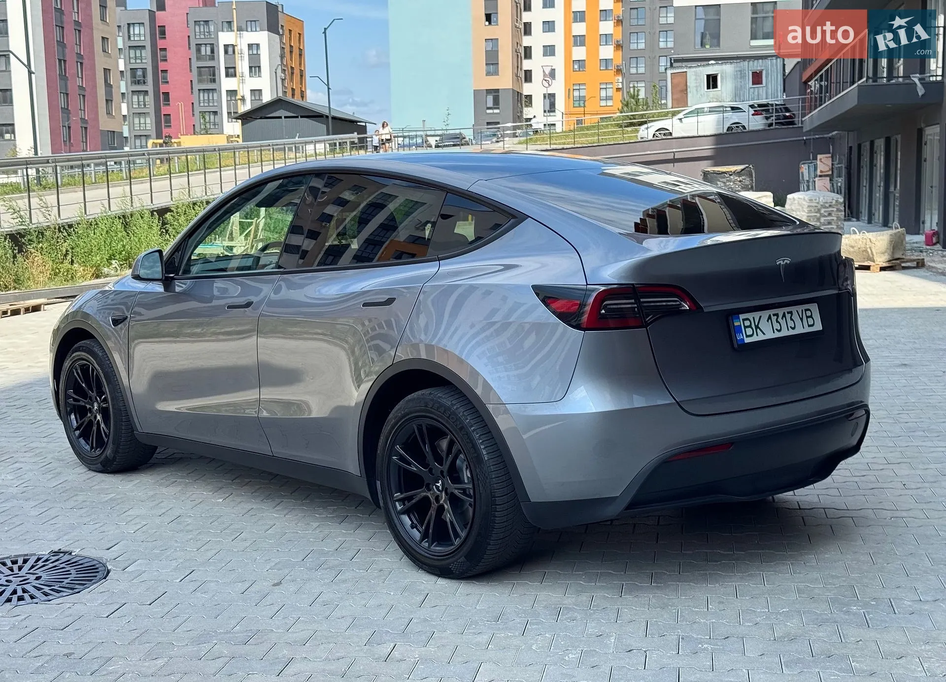 2025 Tesla Model Y - мініатюра 4