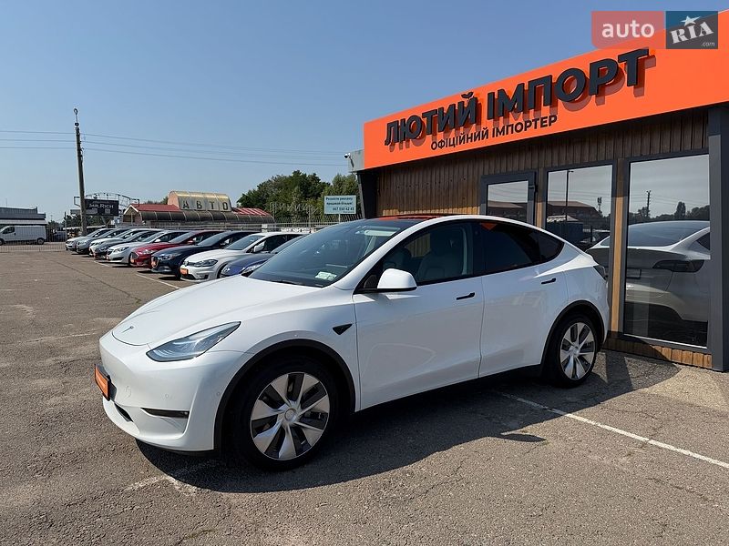 Внедорожник / Кроссовер Tesla Model Y 2021 в Киеве