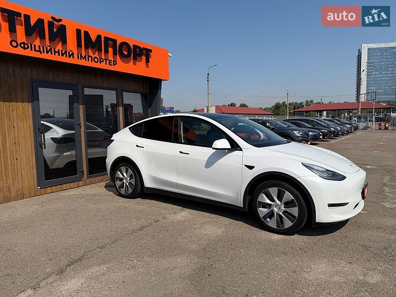 Внедорожник / Кроссовер Tesla Model Y 2021 в Киеве