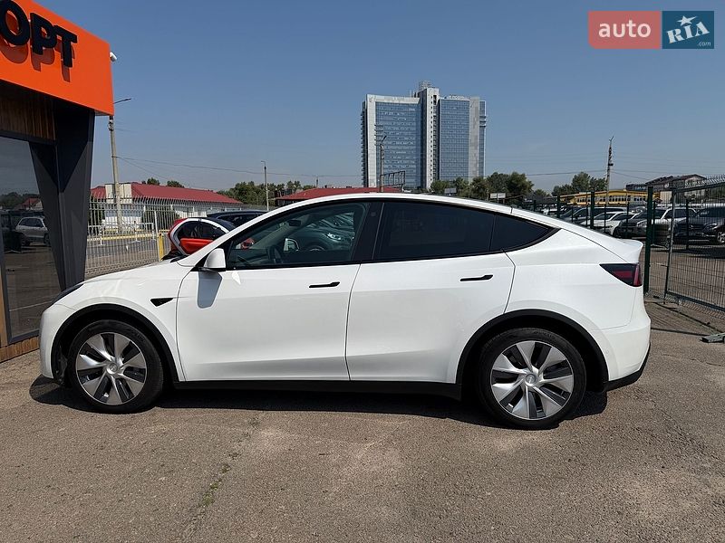 Внедорожник / Кроссовер Tesla Model Y 2021 в Киеве
