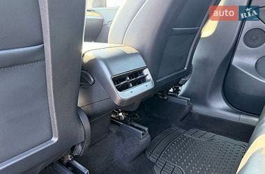 Внедорожник / Кроссовер Tesla Model Y 2021 в Киеве