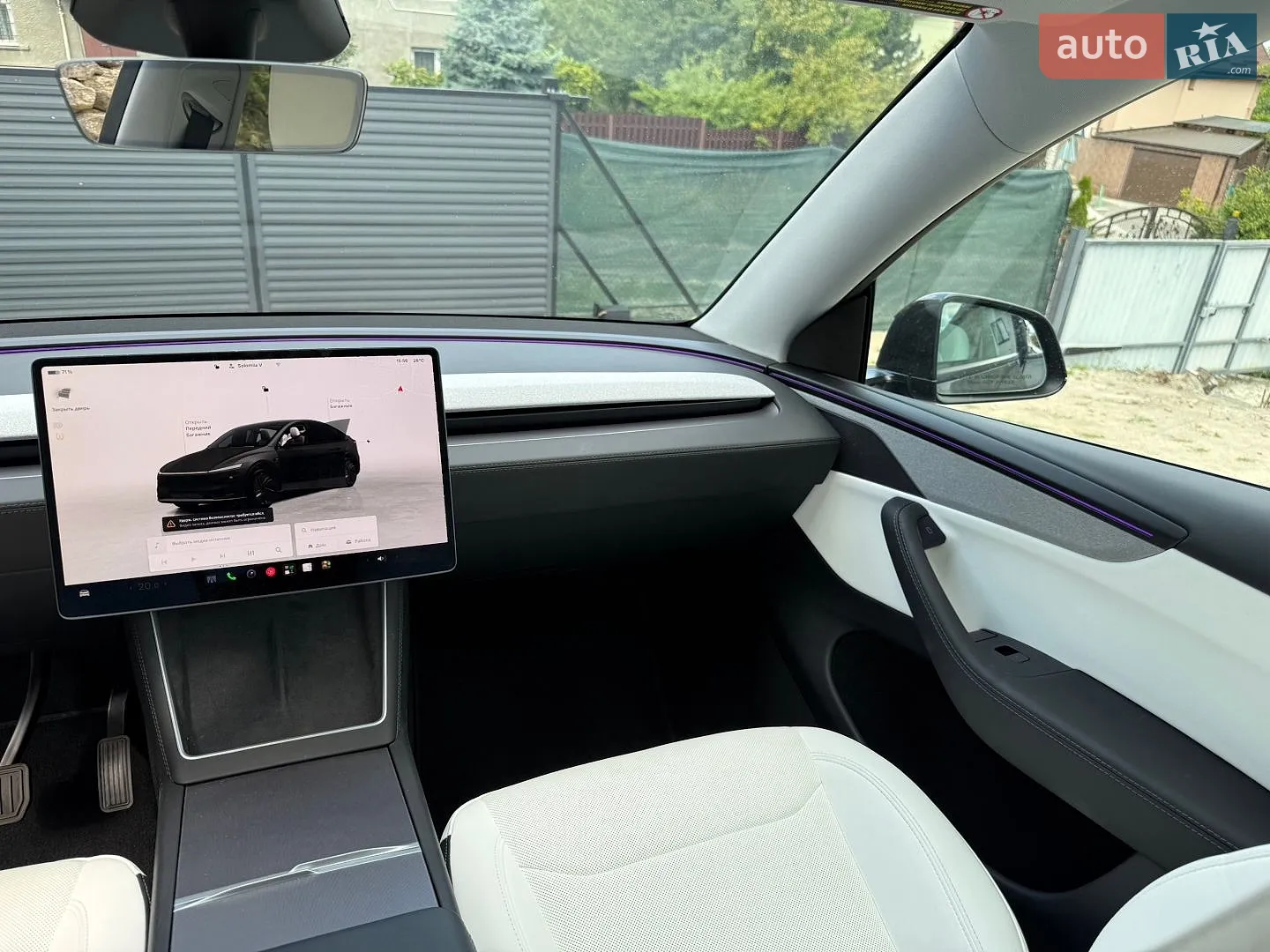 2025 Tesla Model Y - мініатюра 20