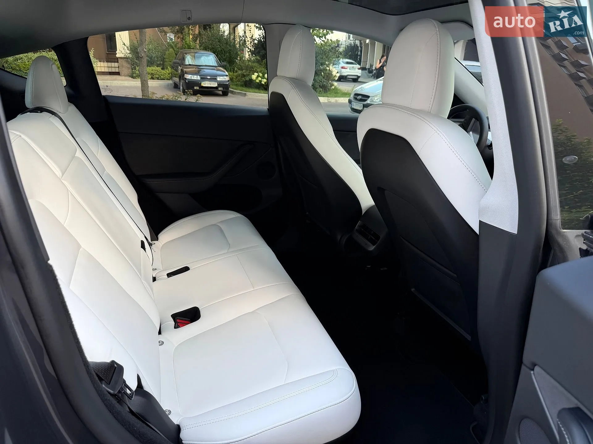 2022 Tesla Model Y - мініатюра 18