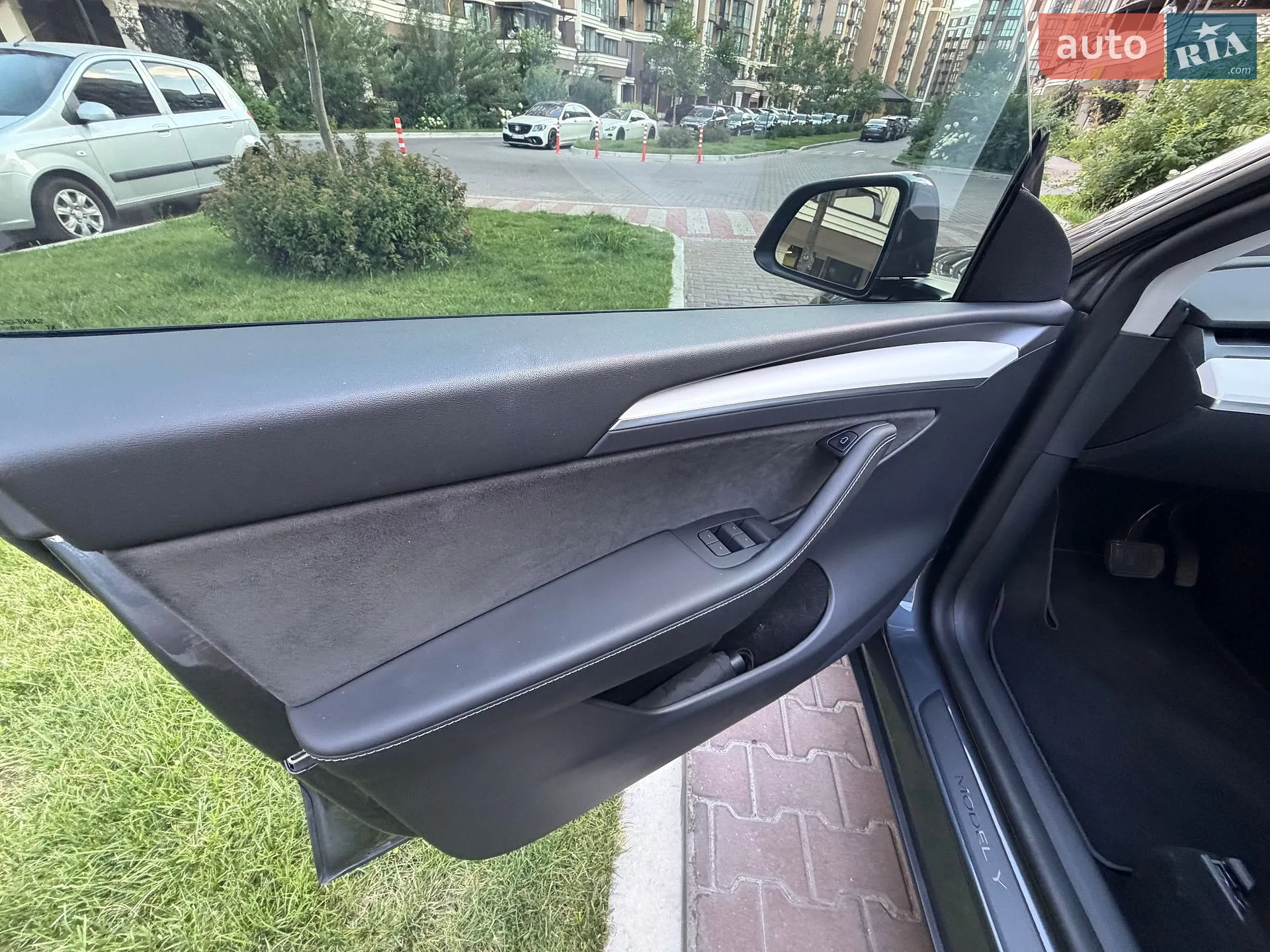 2022 Tesla Model Y - мініатюра 23
