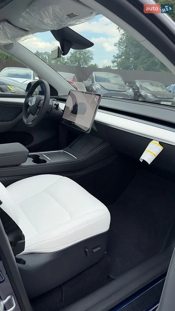 2024 Tesla Model Y - мініатюра 22