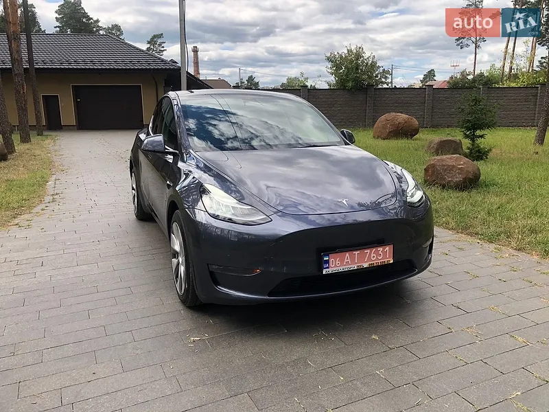 Tesla Model Y 2022