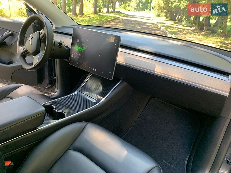 Внедорожник / Кроссовер Tesla Model Y 2021 в Дрогобыче