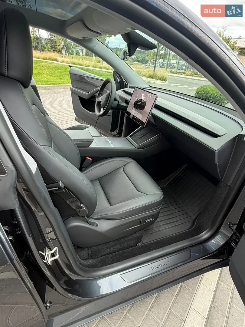2025 Tesla Model Y - мініатюра 23