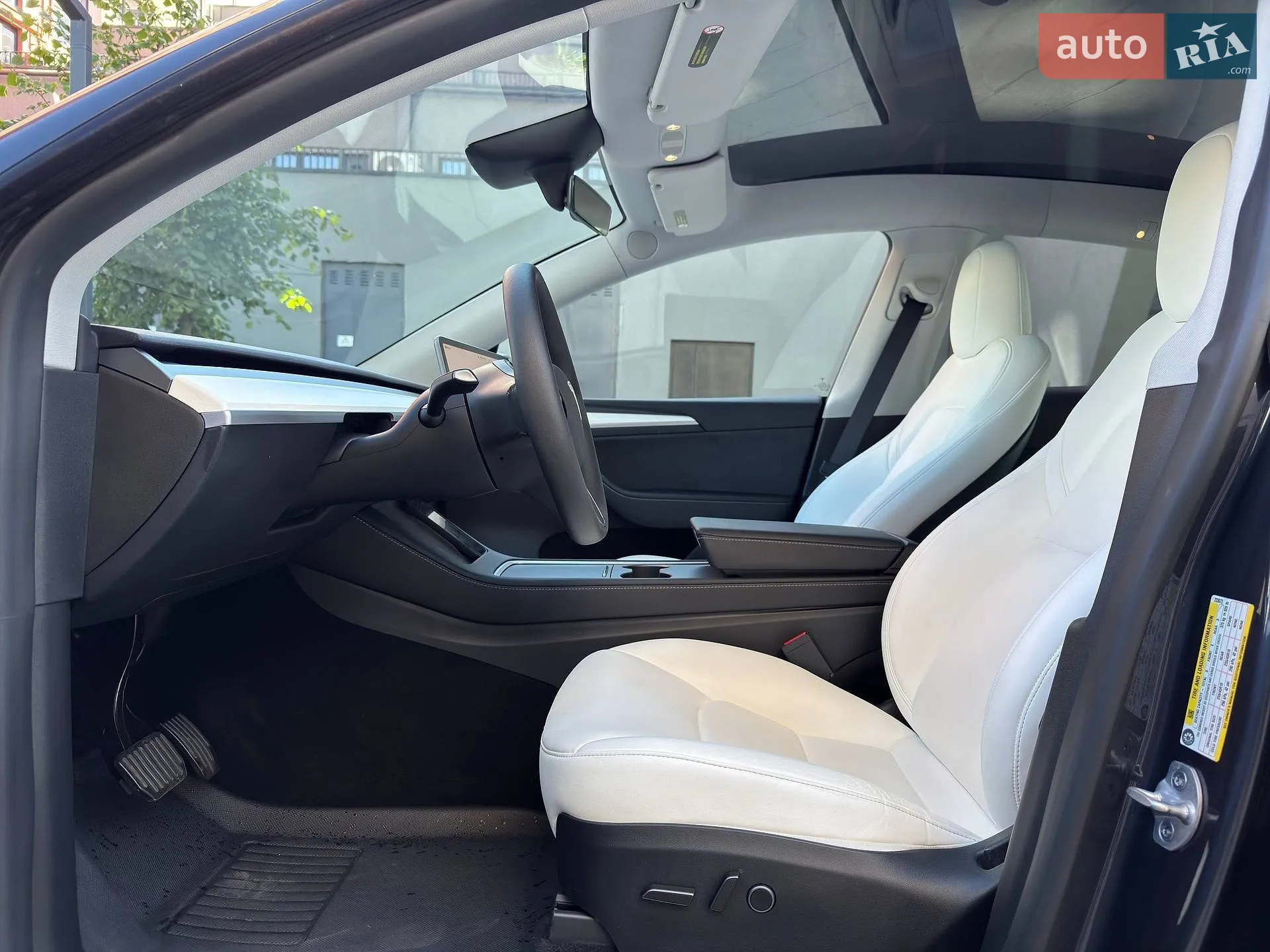 2024 Tesla Model Y - мініатюра 12