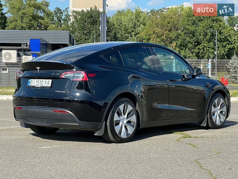 Внедорожник / Кроссовер Tesla Model Y 2021 в Киеве