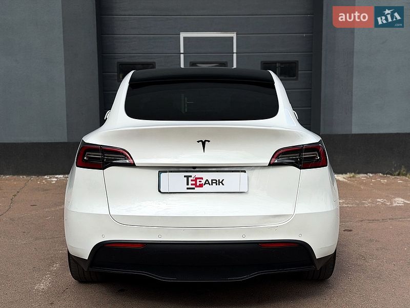 Внедорожник / Кроссовер Tesla Model Y 2022 в Киеве