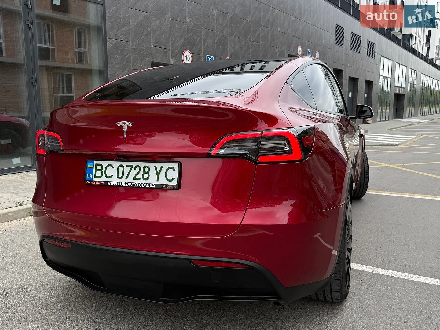 2024 Tesla Model Y - мініатюра 4