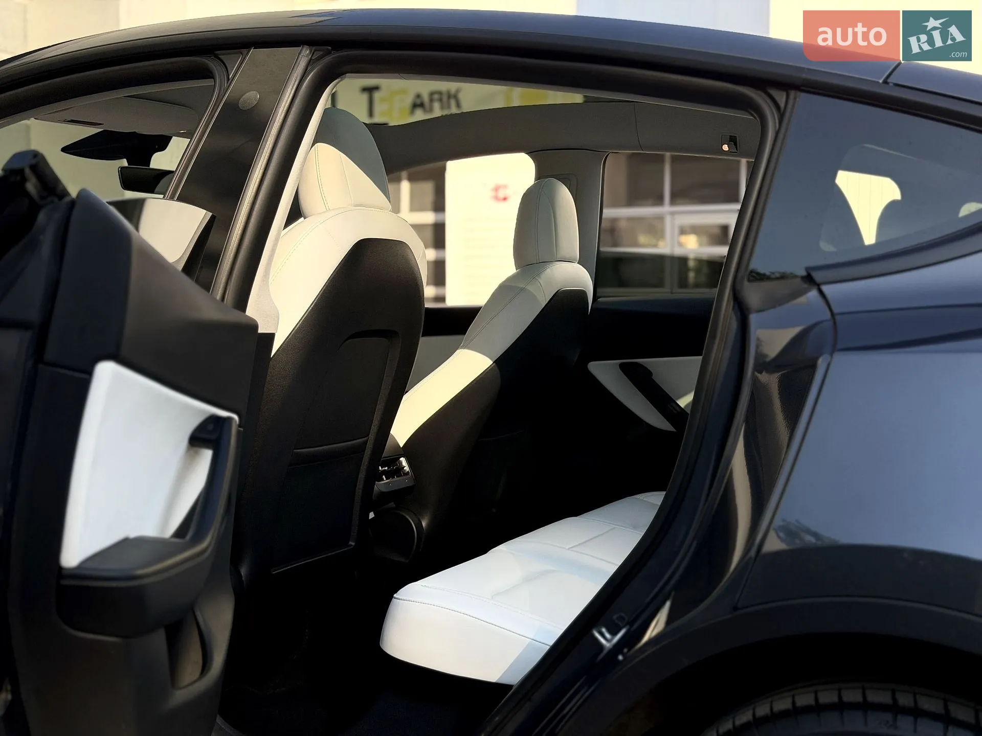 2022 Tesla Model Y - мініатюра 14