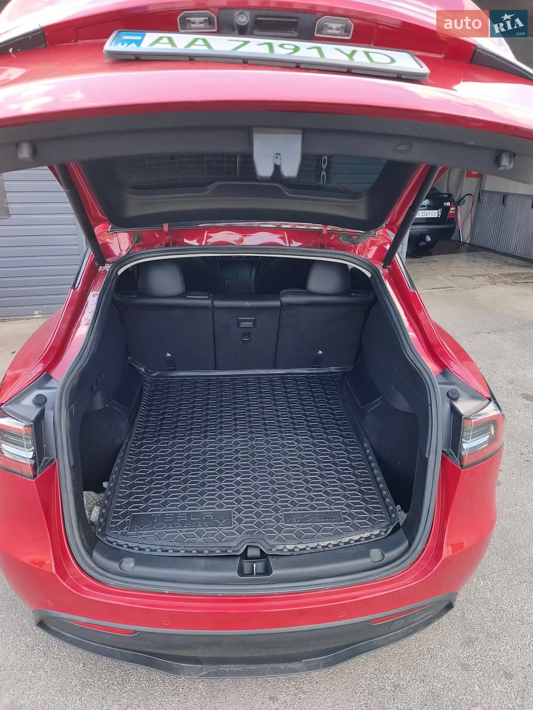 2022 Tesla Model Y - мініатюра 19