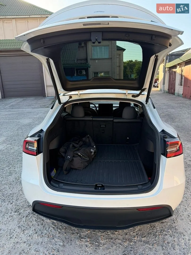 2020 Tesla Model Y - мініатюра 17
