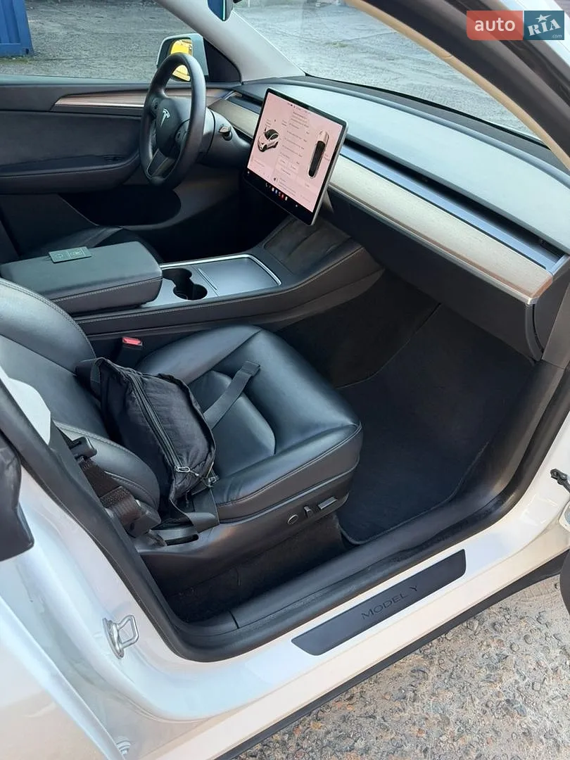 2020 Tesla Model Y - мініатюра 21