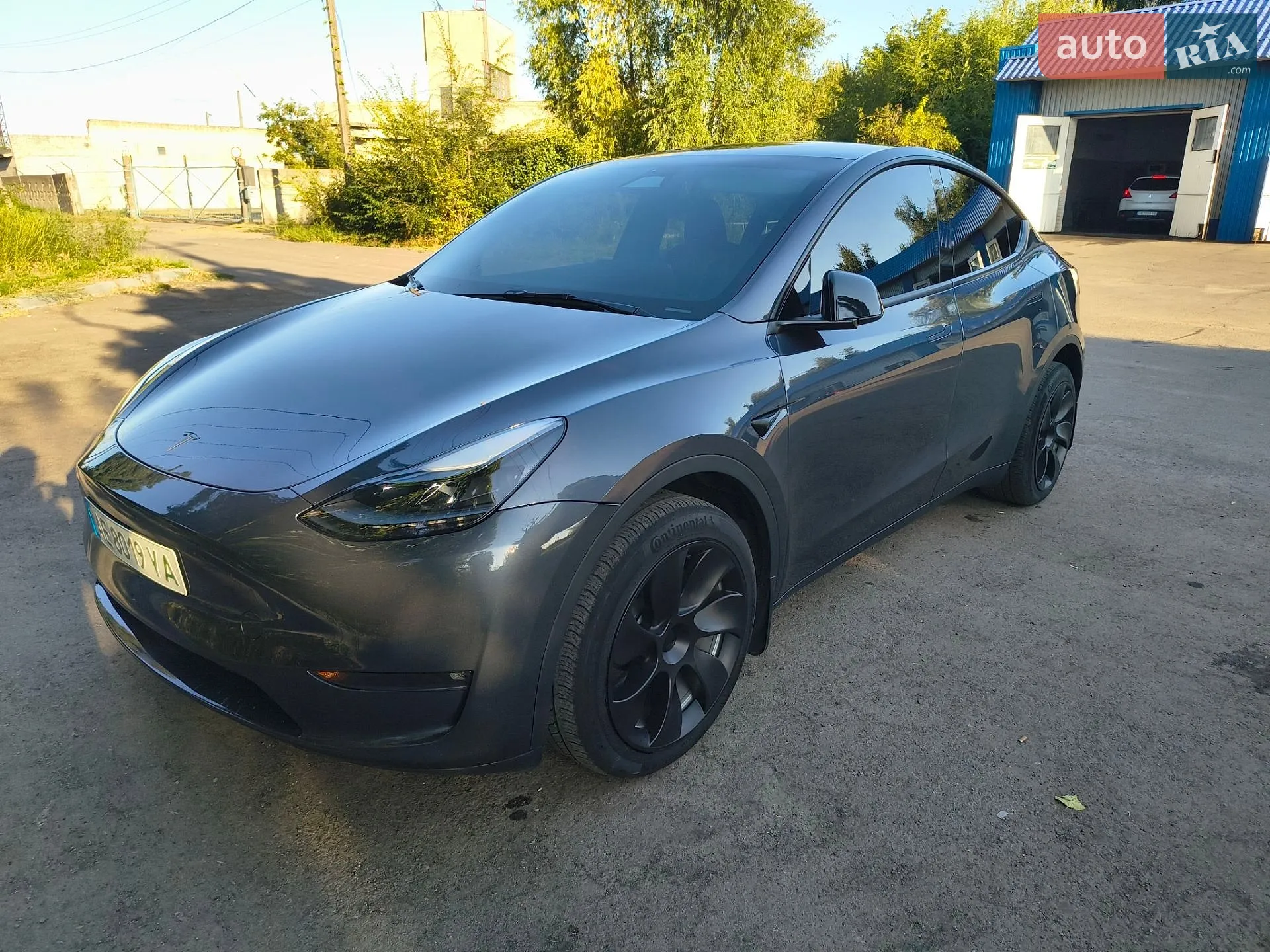 2023 Tesla Model Y - мініатюра 3