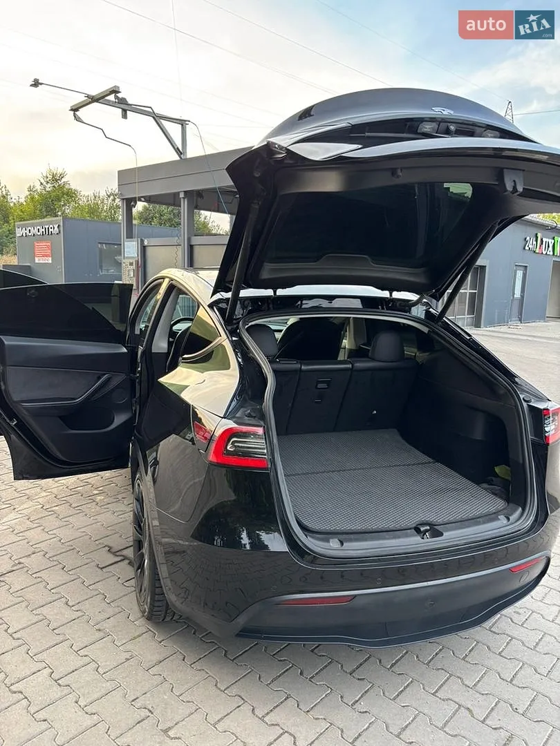 2020 Tesla Model Y - мініатюра 8
