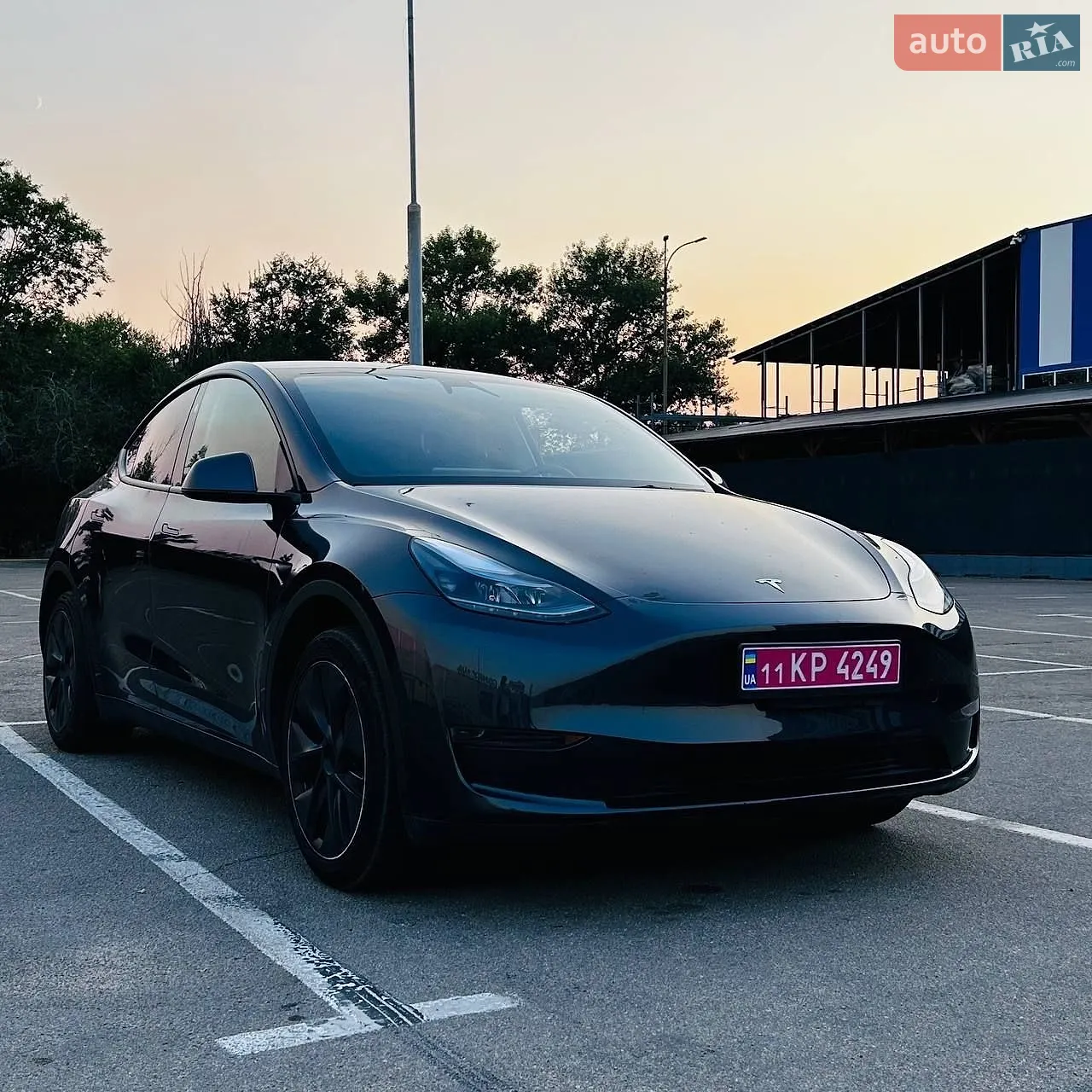 2024 Tesla Model Y - мініатюра 8