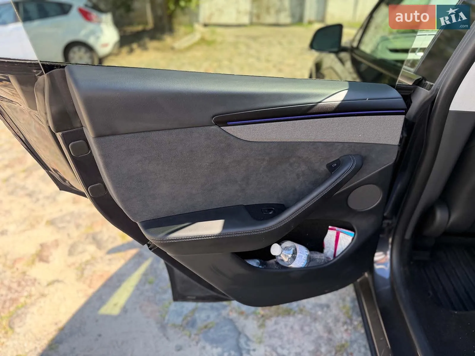 2025 Tesla Model Y - мініатюра 19