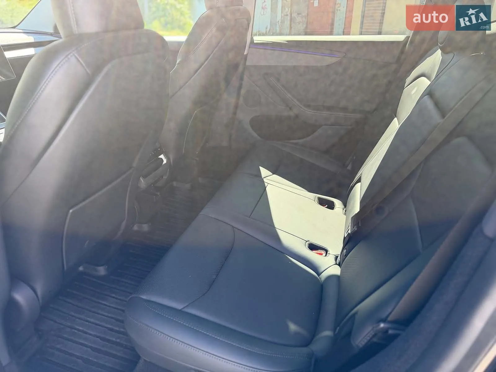 2025 Tesla Model Y - мініатюра 20