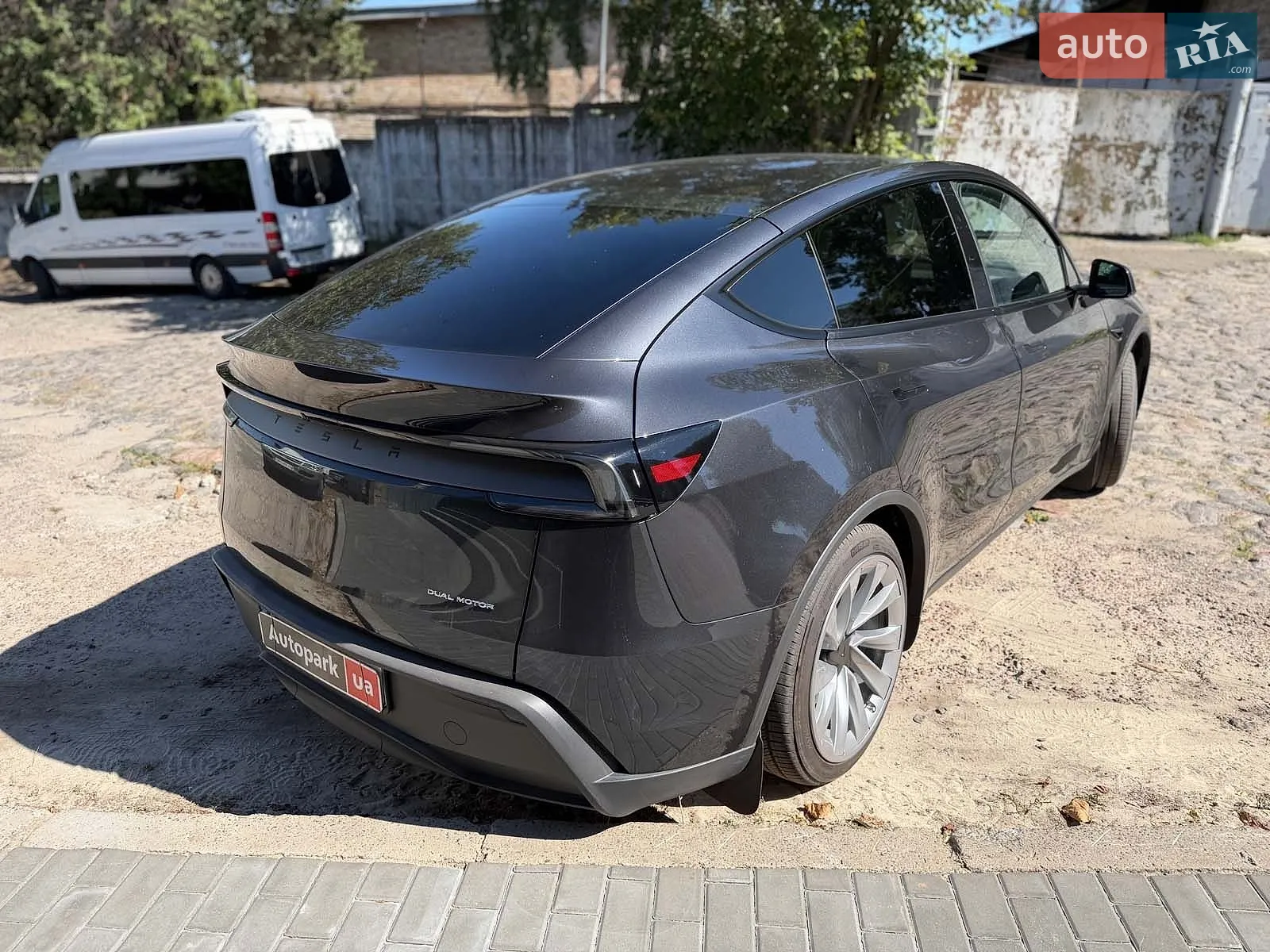 2025 Tesla Model Y - мініатюра 7