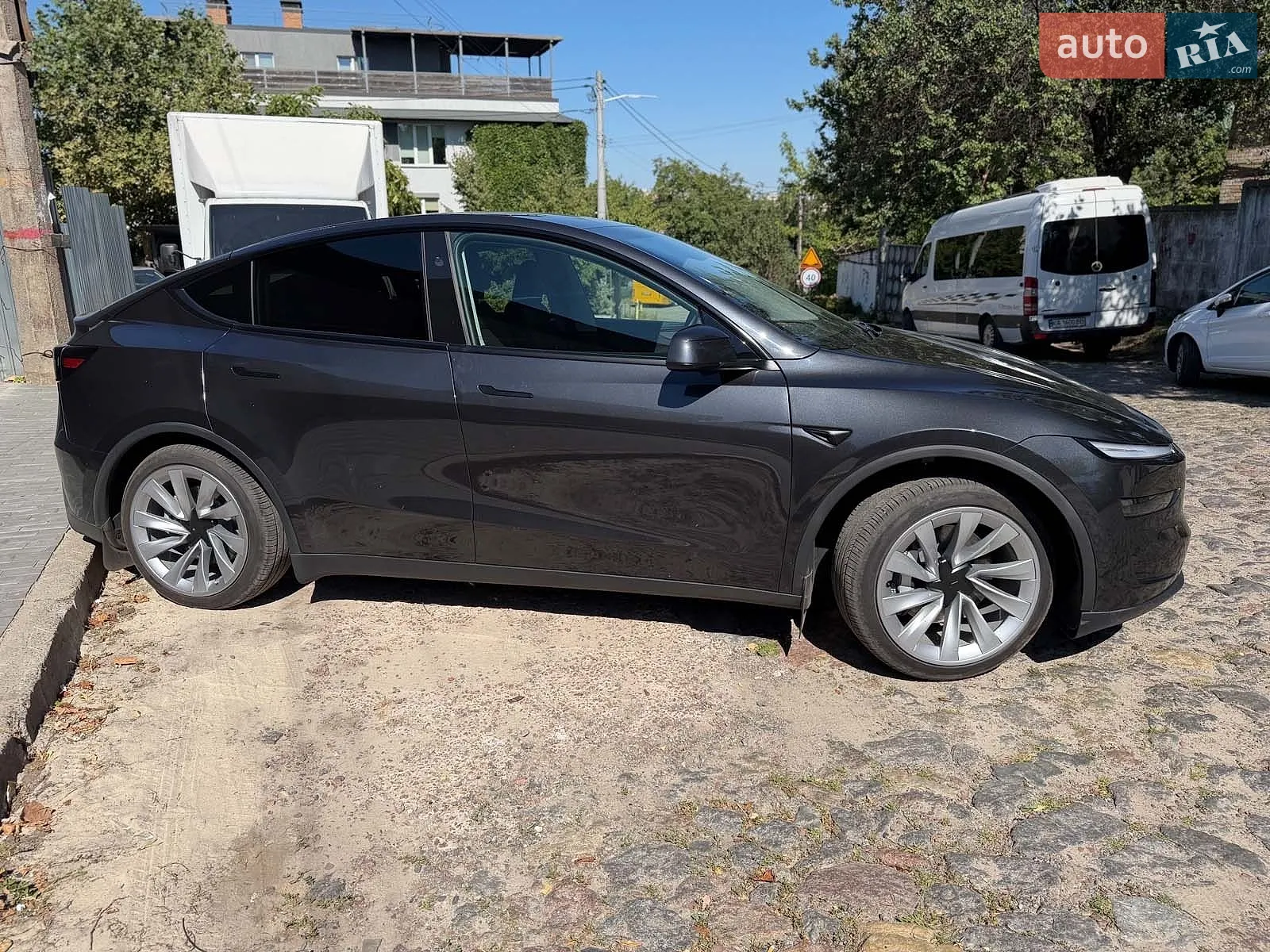 2025 Tesla Model Y - мініатюра 5