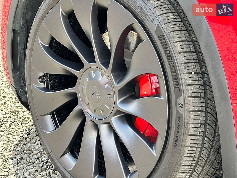 Внедорожник / Кроссовер Tesla Model Y 2023 в Луцке