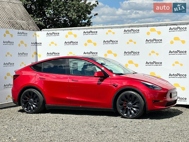Внедорожник / Кроссовер Tesla Model Y 2023 в Луцке